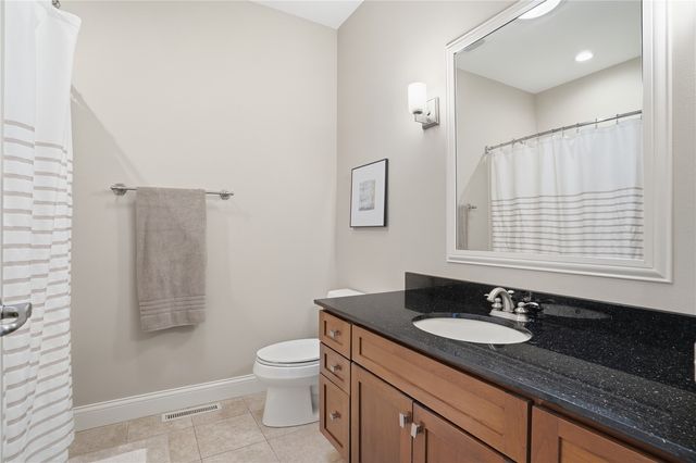 2360 Grey Wolf, Hiawatha, IA 52233
