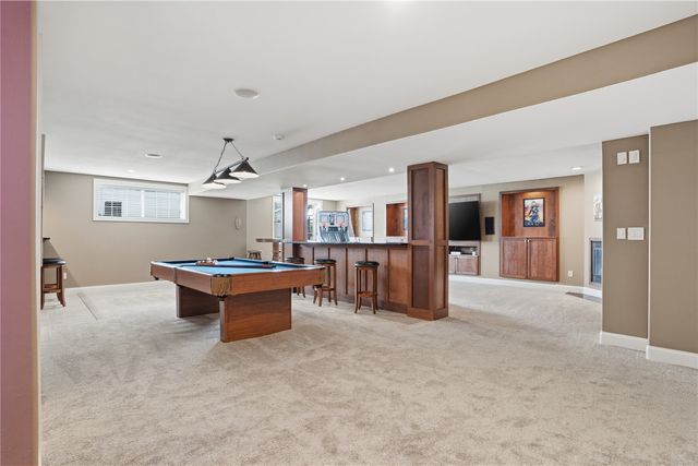 2360 Grey Wolf, Hiawatha, IA 52233