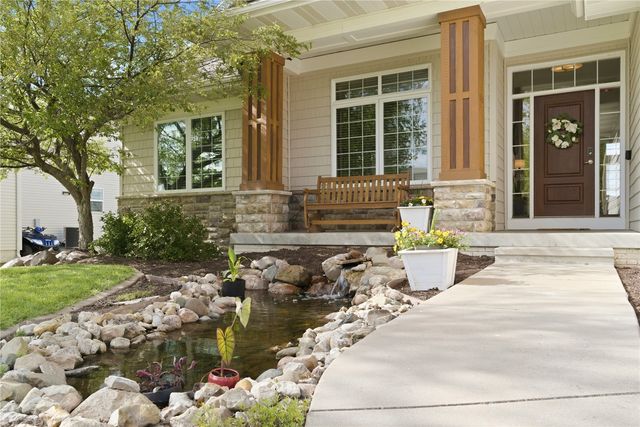 2360 Grey Wolf, Hiawatha, IA 52233