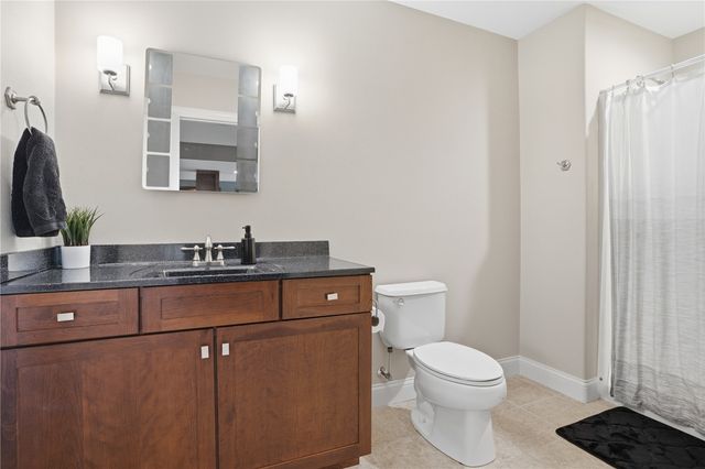 2360 Grey Wolf, Hiawatha, IA 52233