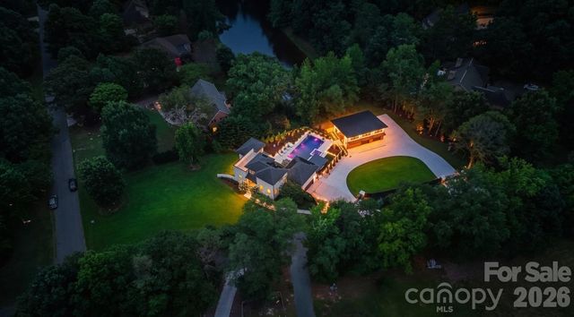 1064 Greylyn Drive, Matthews, NC 28104