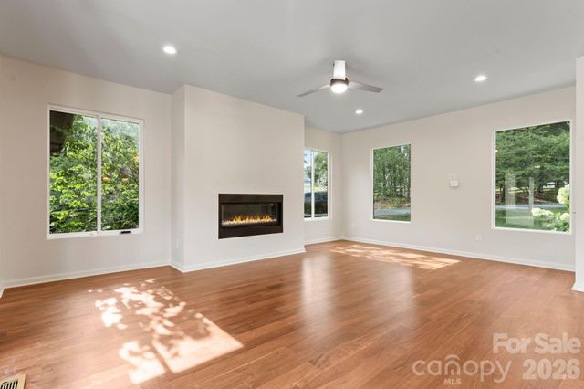 1064 Greylyn Drive, Matthews, NC 28104
