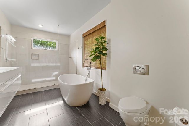 1064 Greylyn Drive, Matthews, NC 28104