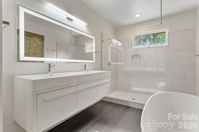 1064 Greylyn Drive, Matthews, NC 28104