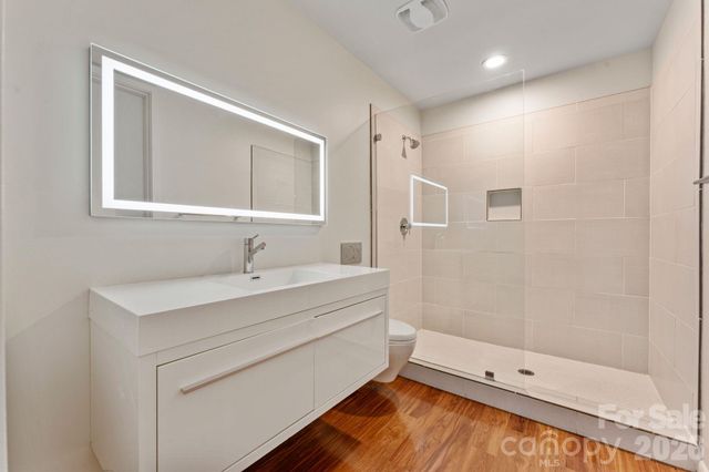 1064 Greylyn Drive, Matthews, NC 28104