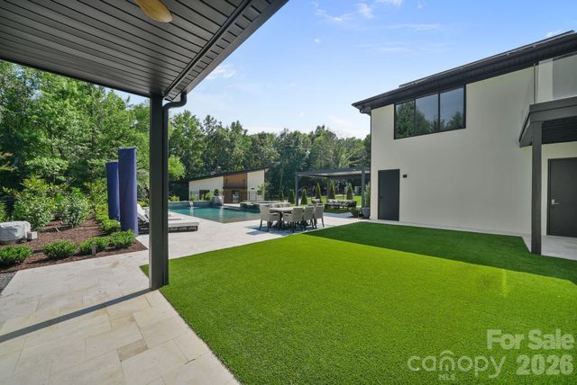 1064 Greylyn Drive, Matthews, NC 28104