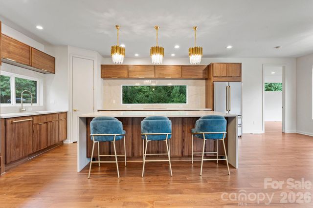 1064 Greylyn Drive, Matthews, NC 28104