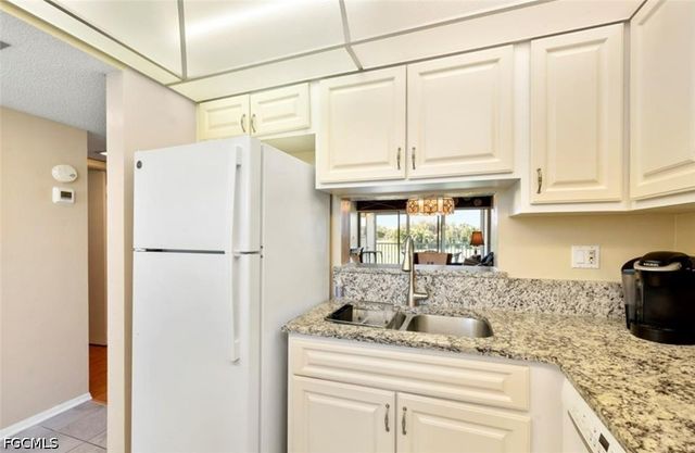 1580 Pine Valley DR 217, Fort Myers, FL 33907