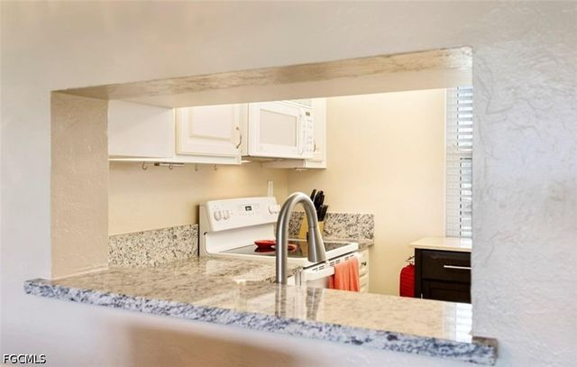 1580 Pine Valley DR 217, Fort Myers, FL 33907