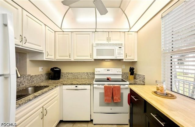 1580 Pine Valley DR 217, Fort Myers, FL 33907