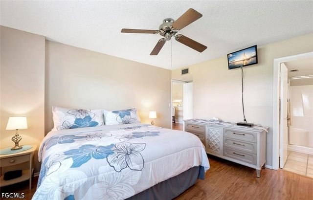 1580 Pine Valley DR 217, Fort Myers, FL 33907