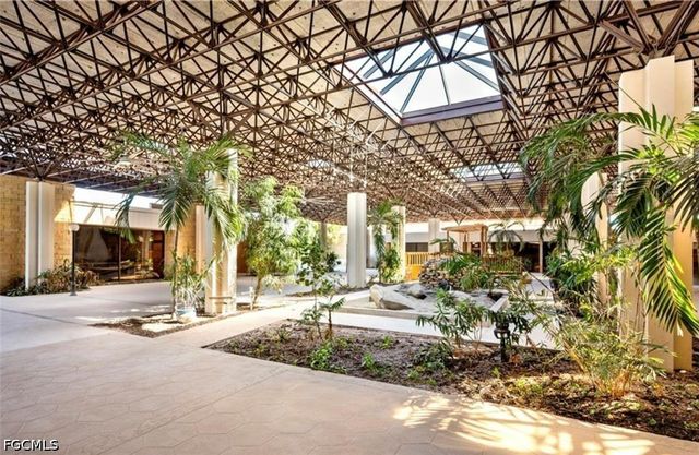 1580 Pine Valley DR 217, Fort Myers, FL 33907