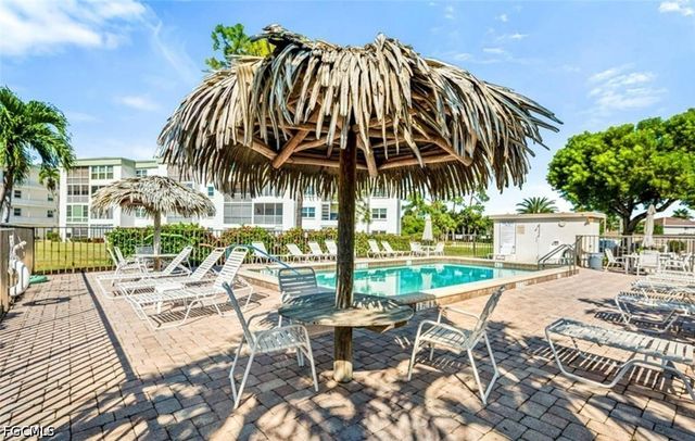 1580 Pine Valley DR 217, Fort Myers, FL 33907
