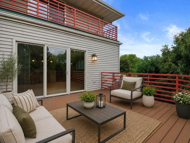120 Meadowside Drive, Verona, WI 53593
