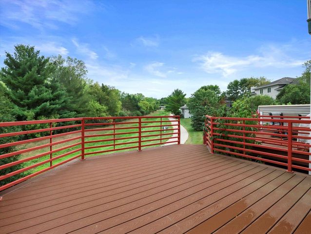 120 Meadowside Drive, Verona, WI 53593