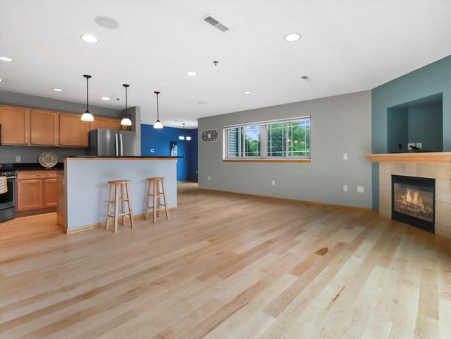 120 Meadowside Drive, Verona, WI 53593