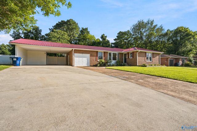 7612 Holland Drive SW, Huntsville, AL 35802