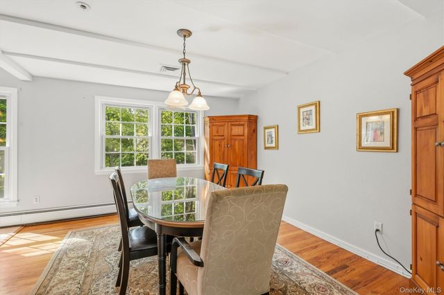 11 Nuthatch Lane, West Nyack, NY 10994