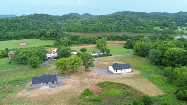 817 Smith Bend Ln, Gainesboro, TN 38562