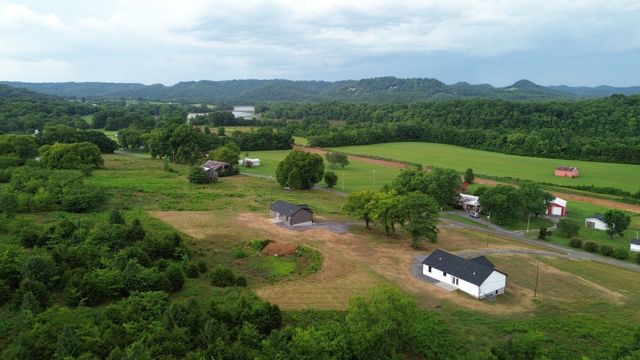 817 Smith Bend Ln, Gainesboro, TN 38562