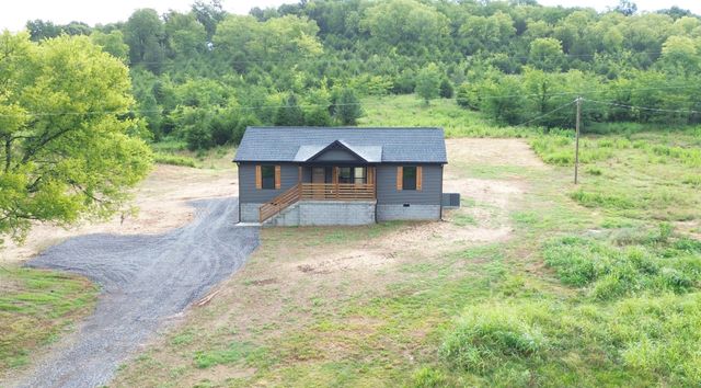 817 Smith Bend Ln, Gainesboro, TN 38562