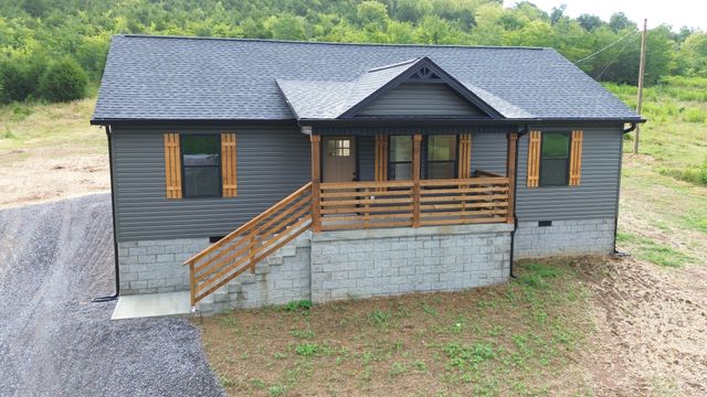 817 Smith Bend Ln, Gainesboro, TN 38562