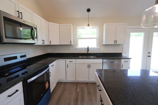 817 Smith Bend Ln, Gainesboro, TN 38562
