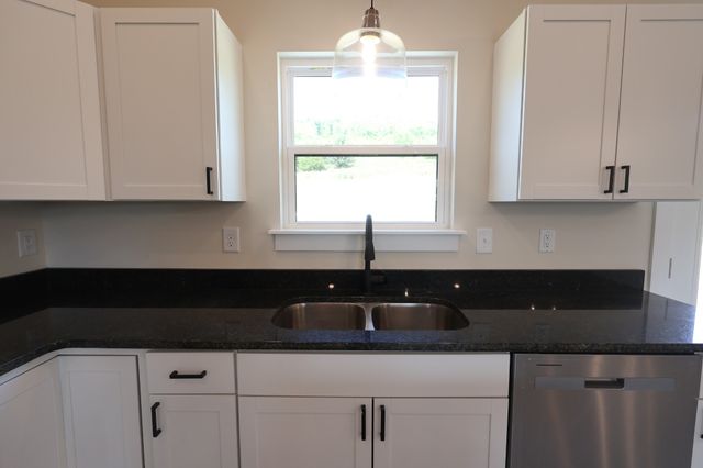 817 Smith Bend Ln, Gainesboro, TN 38562