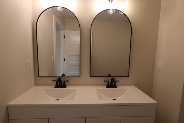 817 Smith Bend Ln, Gainesboro, TN 38562