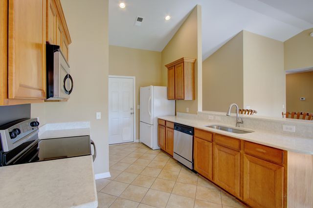 97 Avonshire Drive, Summerville, SC 29483