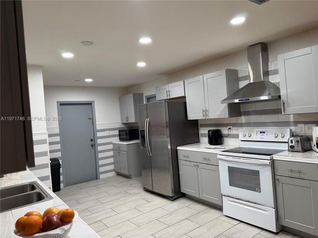 4431 NE 1st Ter, Deerfield Beach, FL 33064