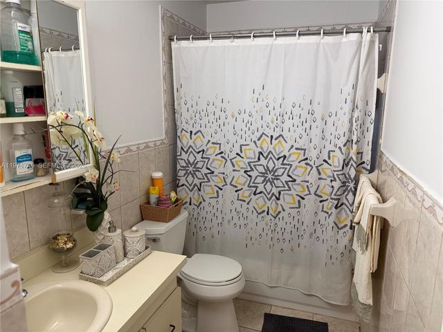 4431 NE 1st Ter, Deerfield Beach, FL 33064