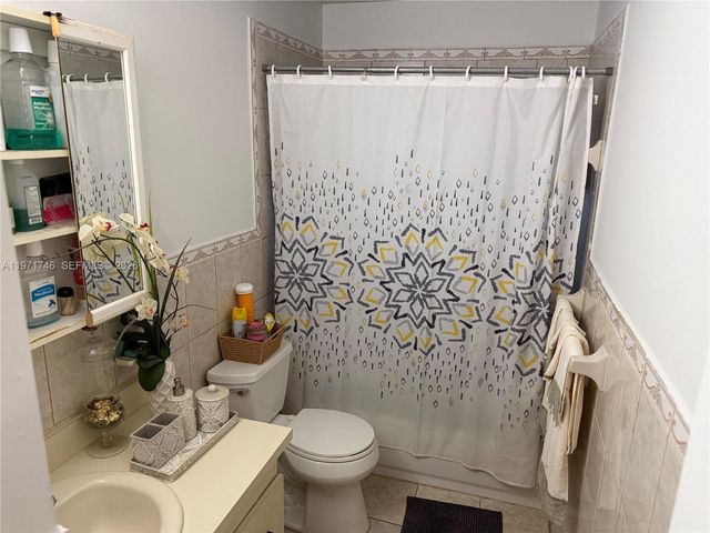 4431 NE 1st Ter, Deerfield Beach, FL 33064