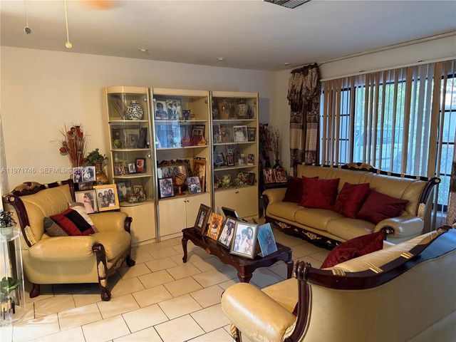 4431 NE 1st Ter, Deerfield Beach, FL 33064