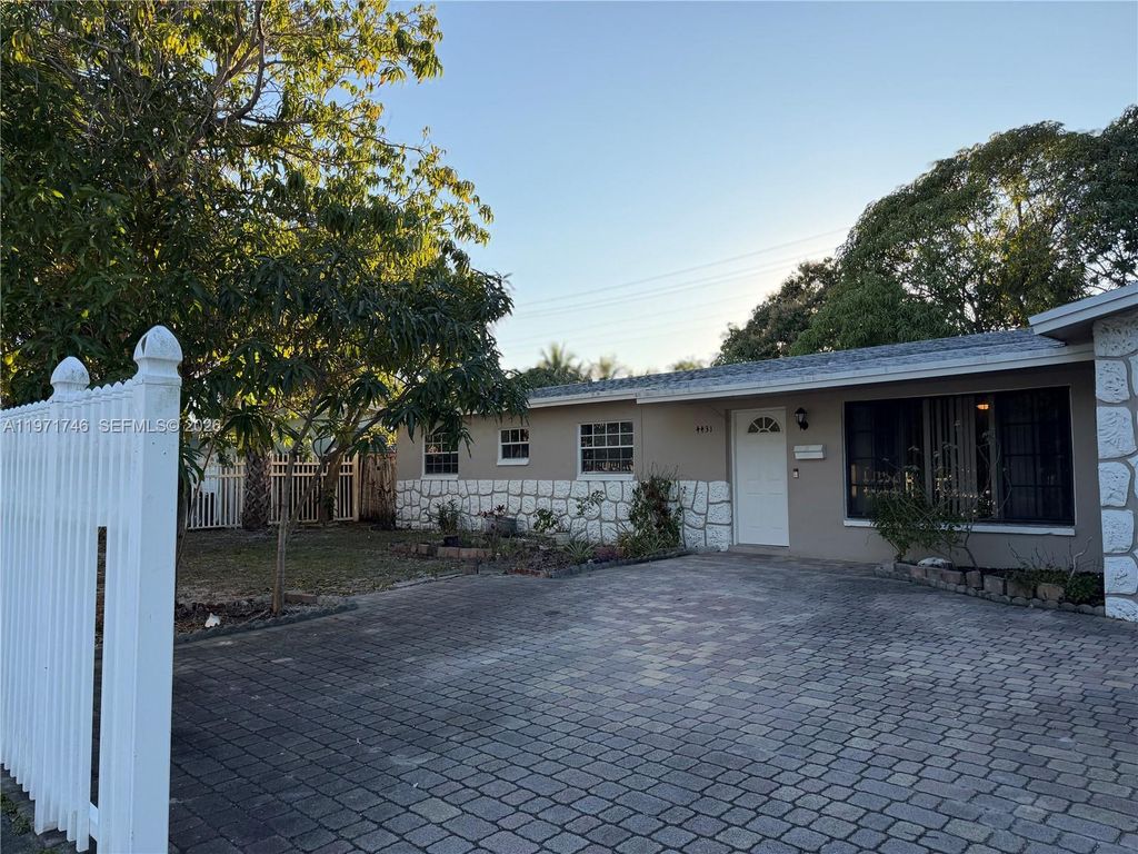4431 NE 1st Ter, Deerfield Beach, FL 33064