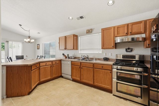 1360 Peppoli Loop SE, Rio Rancho, NM 87124