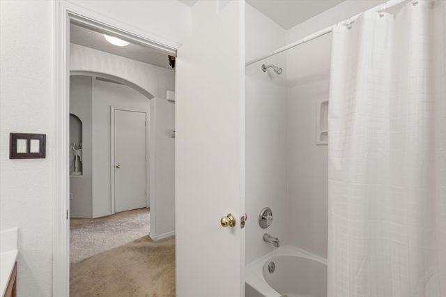 1360 Peppoli Loop SE, Rio Rancho, NM 87124