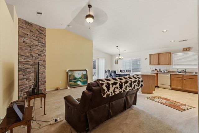1360 Peppoli Loop SE, Rio Rancho, NM 87124
