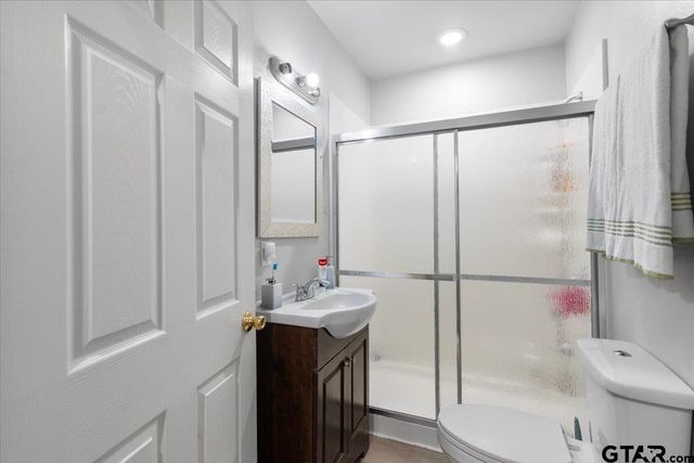 402 E Barrett, Tyler, TX 75702