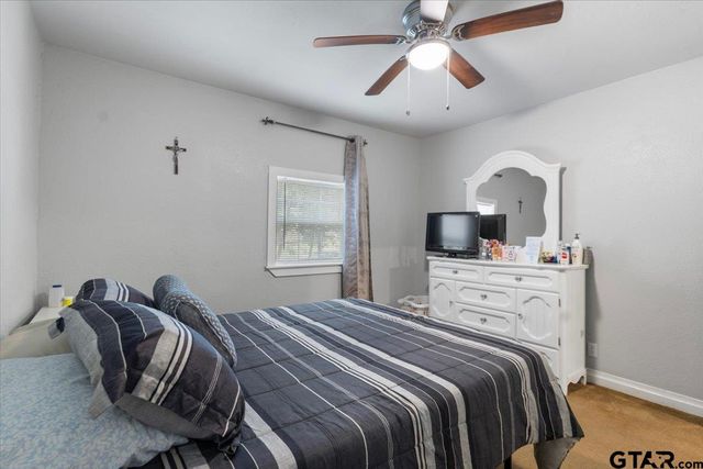 402 E Barrett, Tyler, TX 75702