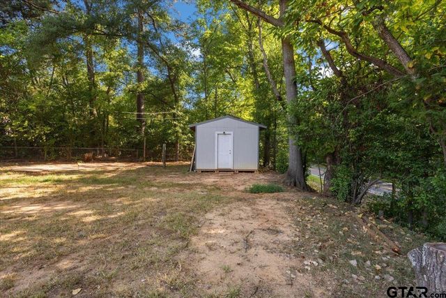 402 E Barrett, Tyler, TX 75702