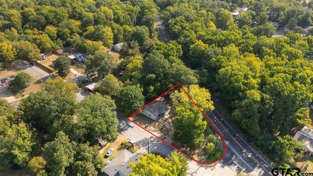402 E Barrett, Tyler, TX 75702