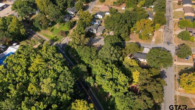 402 E Barrett, Tyler, TX 75702