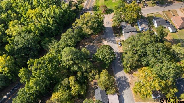 402 E Barrett, Tyler, TX 75702