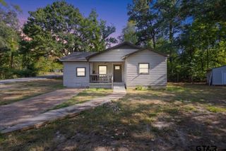 402 E Barrett, Tyler, TX 75702