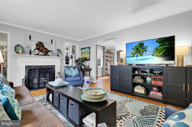 211 E INDIAN SPRING DR, Silver Spring, MD 20901