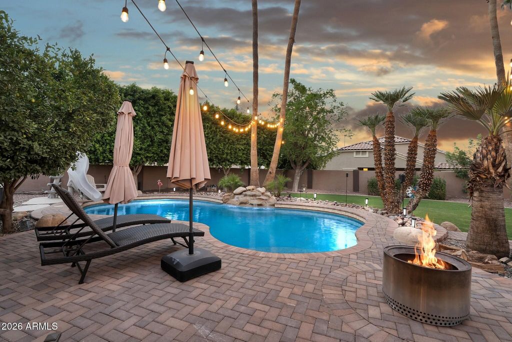 995 S PUEBLO Street, Gilbert, AZ 85233 — photo 2