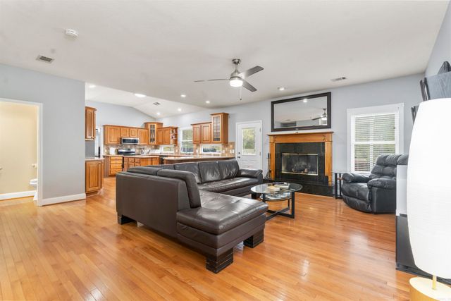 100 Penbay Place, Hot Springs National Park, AR 71901