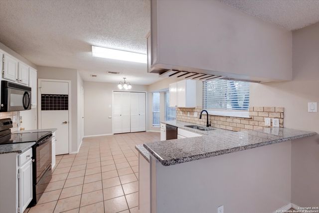 10702 Lake Path, San Antonio, TX 78217