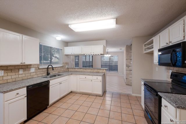 10702 Lake Path, San Antonio, TX 78217